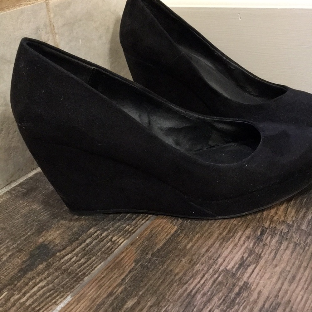 Black Wedge Heels